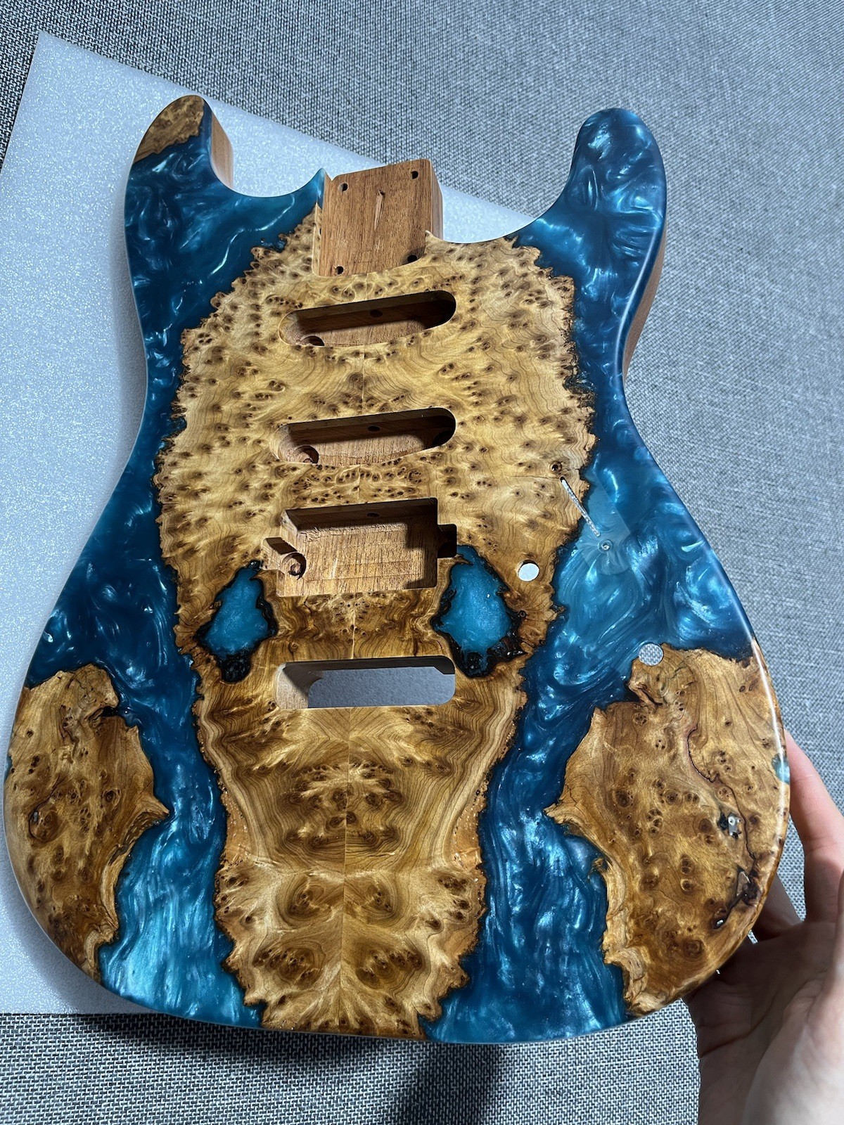 Handcrafted Resin & Mahogany Guitar Body | Premium Turquoise Wood Grain Finish