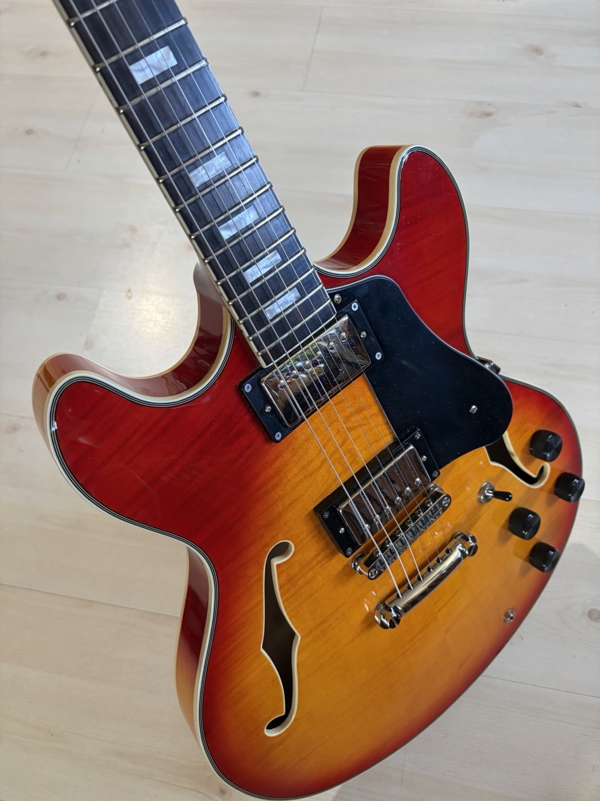 Sire Larry Carlton H7 Semi-Hollow Electric Guitar Cherry Sunburst
