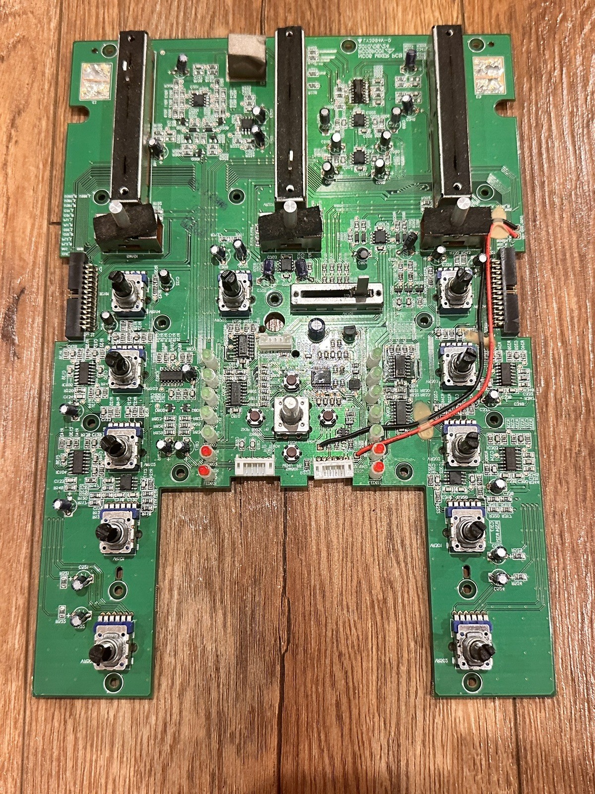 Numark Mixdeck Double Deck Controller Mixer PCB Board…..PC09P001