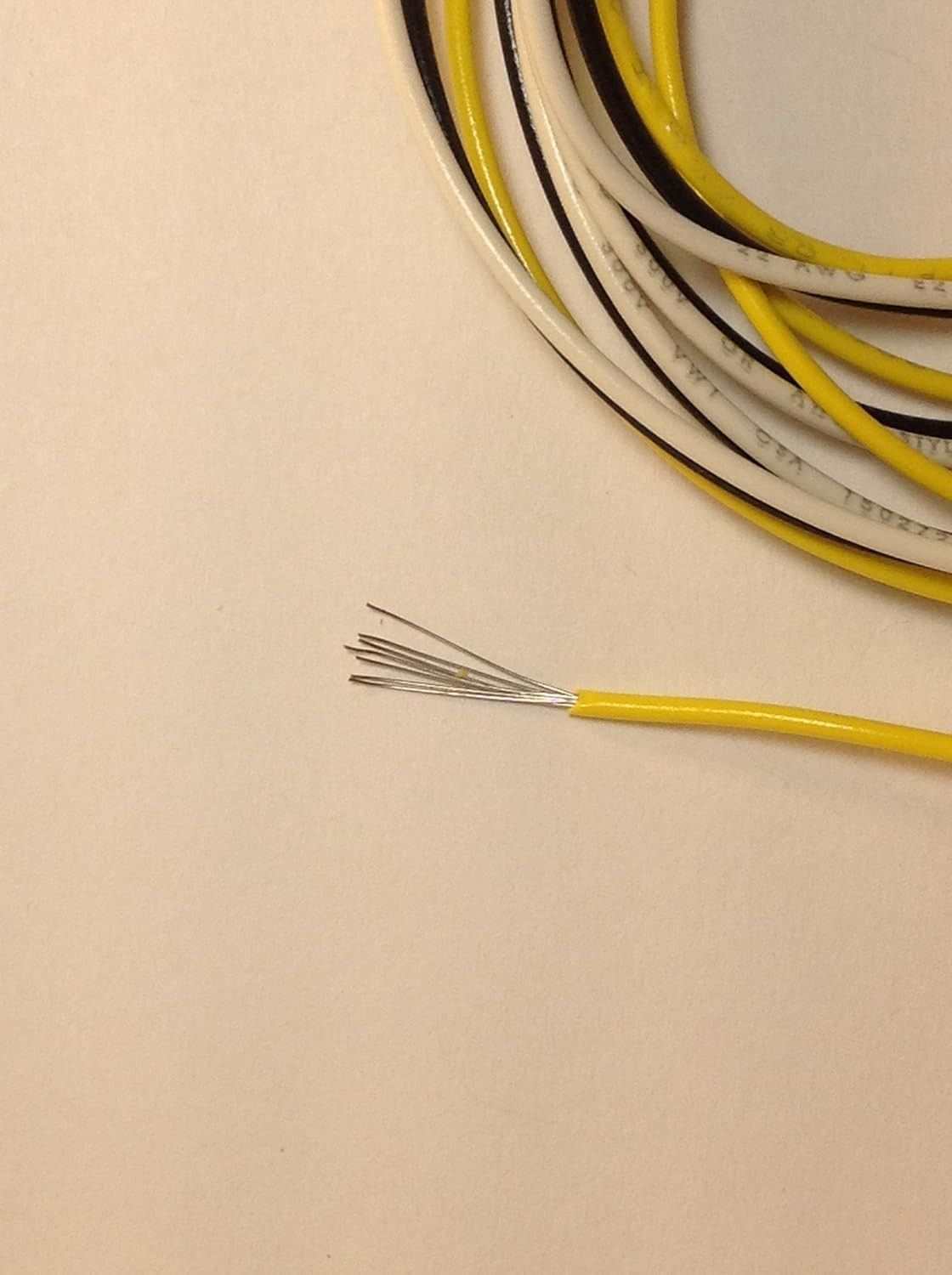 22 Gauge Guitar Wire 15FT PVC Coated OFC Copper Black White Yellow