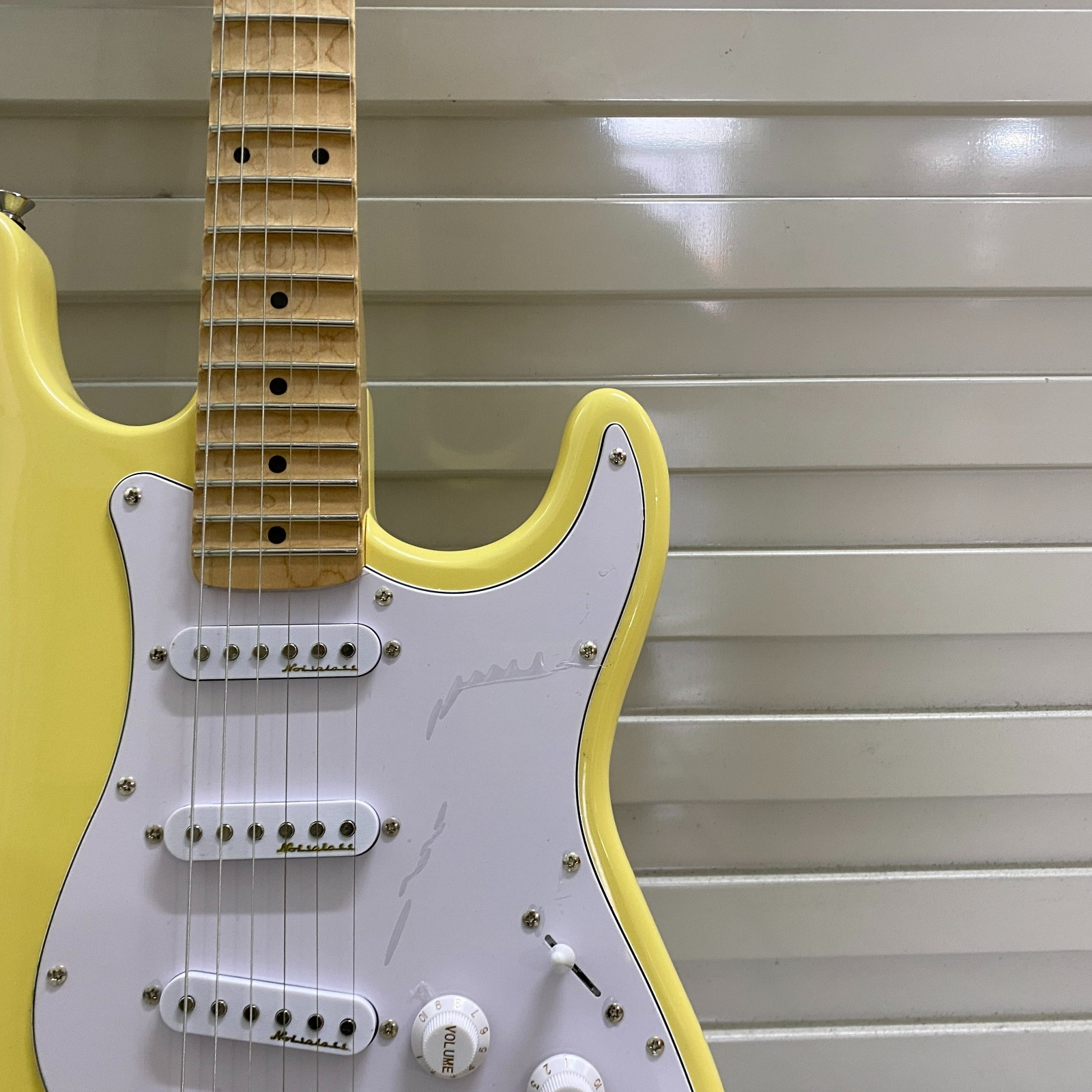 Cream Yellow Style Electric Guitar 6 String SSS Pickups Maple Fingerboard
