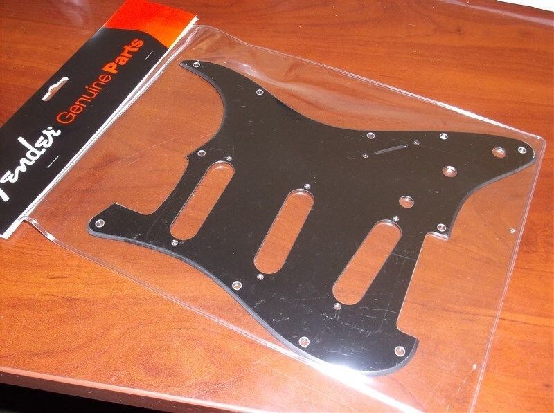 NEW Genuine Fender Strat 11-Hole Pickguard, 1-PLY SOLID BLACK, 006-3401-049