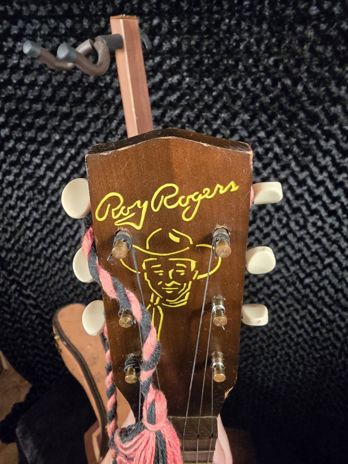 1954 1st Year Harmony ROY ROGERS Singing Cowboys Stenciled Parlor Guitar w/case