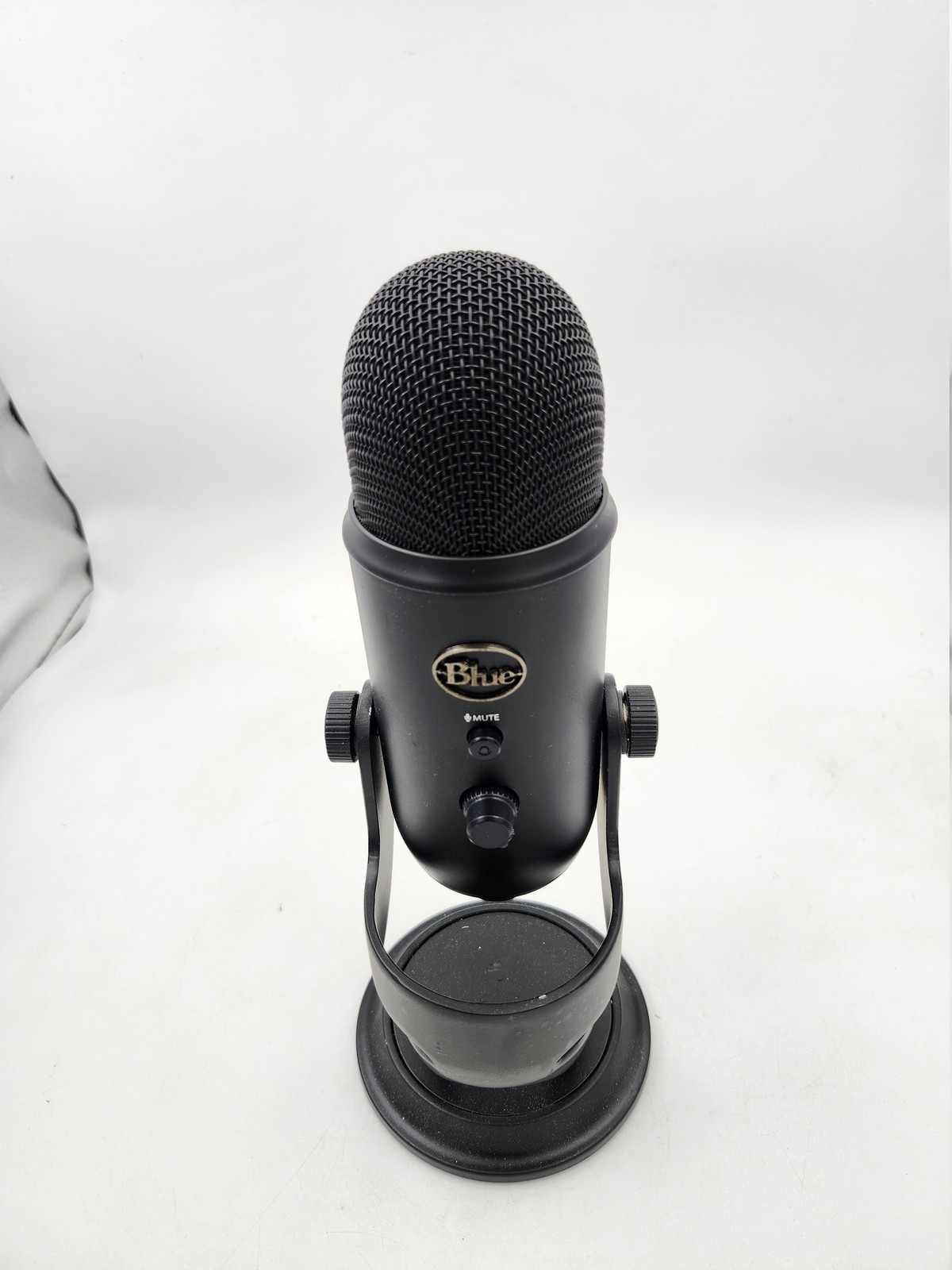 Blue Yeti USB Condenser Microphone Blackout w Stand Gain Control Mute Button