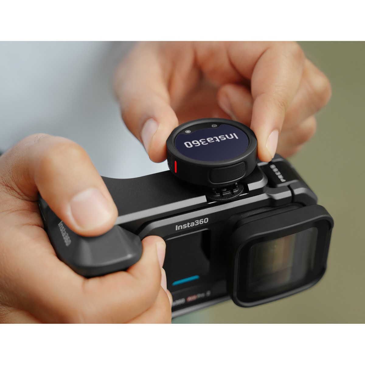 Insta360 Mic Pro 2.4GHz Clip-On Wireless Lavalier Microphone Transmitter