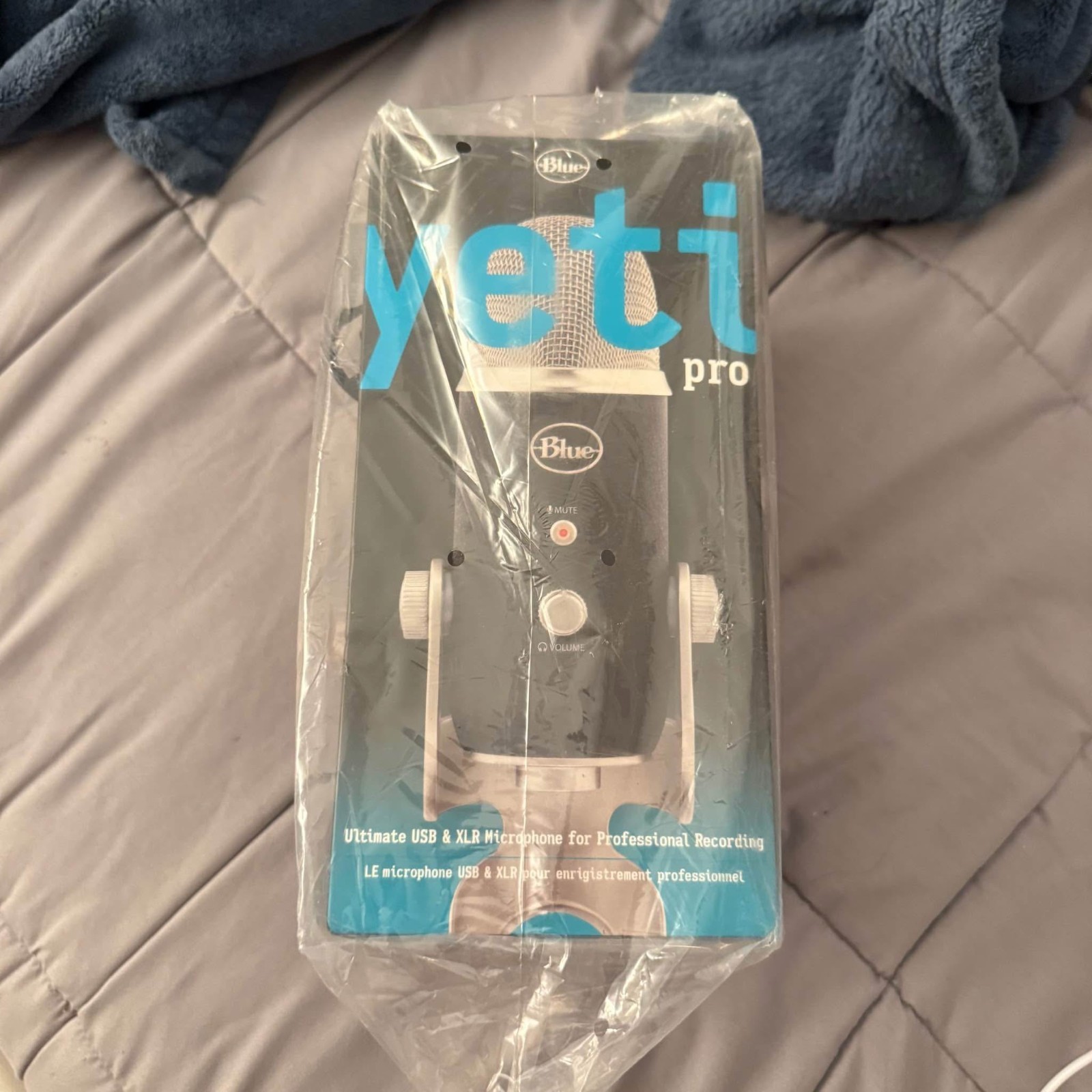 Blue Yeti Pro USB & XLR Microphone (SEALED BRAND NEW)