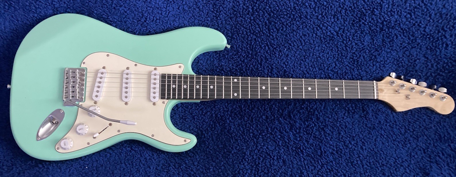 Strat Copy, Unbranded, Awesome Setup W/ Squire Pups and Tremolo, Great Player!
