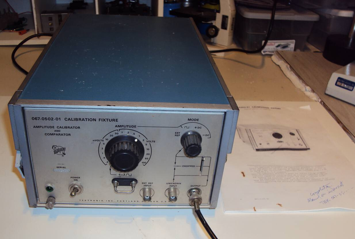 Tektronix Calibration Fixture 067-0502-01, powers up OK has output into my Scope