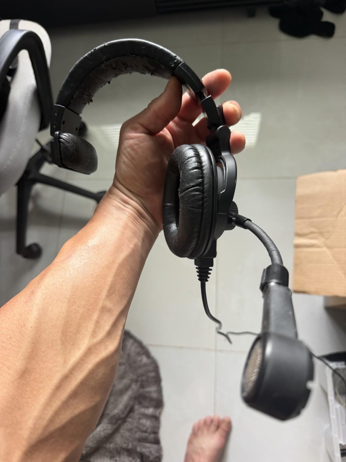 ClearCom HME CC-110 Intercom Headset + Dynamic Microphone 4 Pin Female XLR Plug