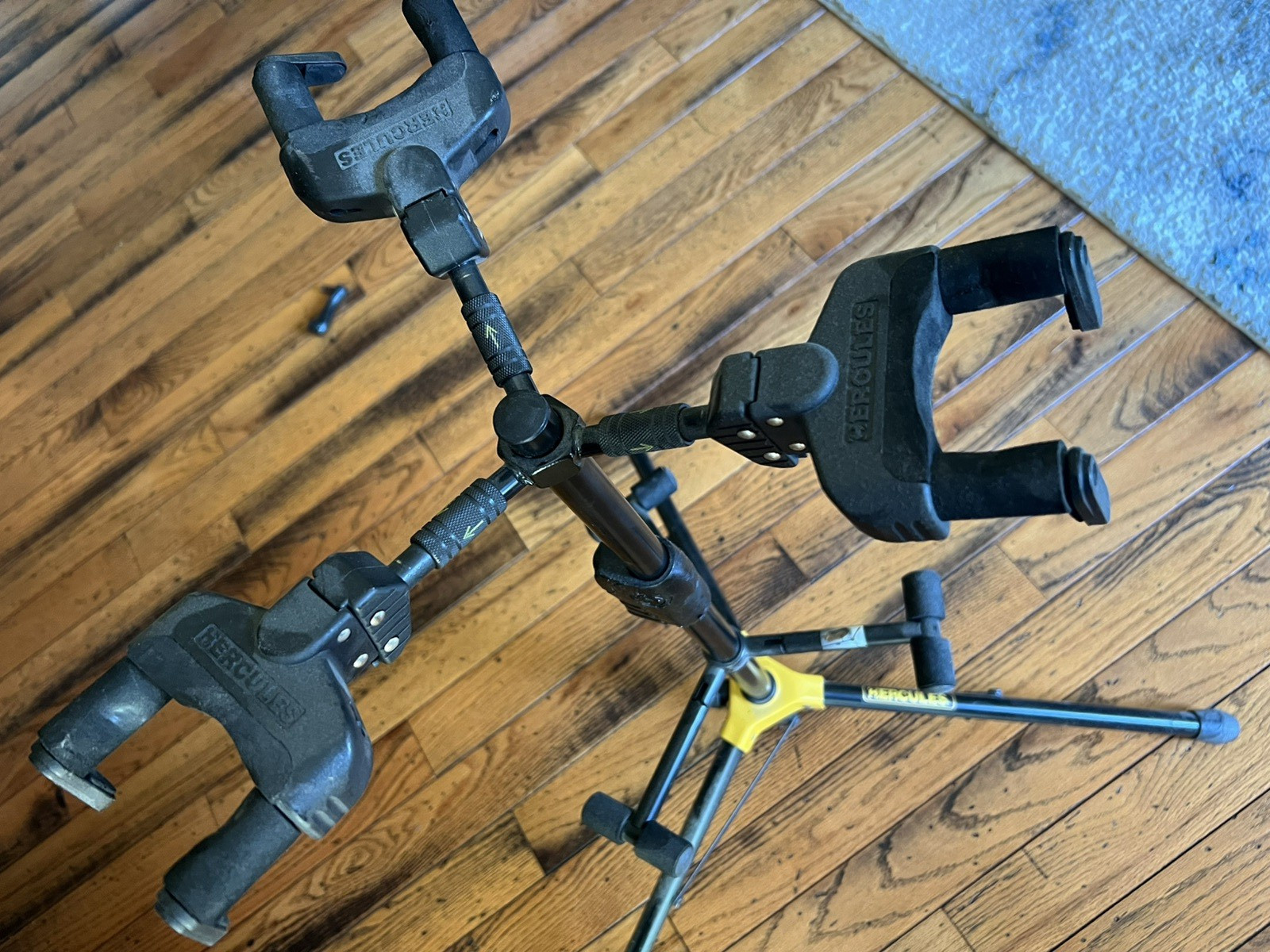 Hercules Triple Guitar Stand – Parts Only – See Description
