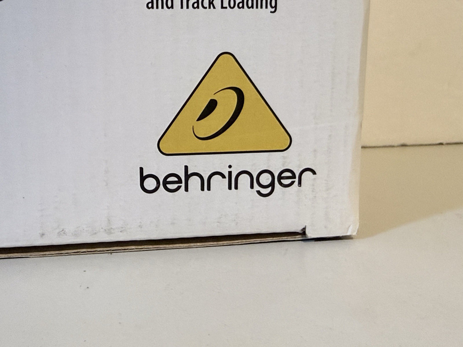 💥NEW NIB💥 BEHRINGER CMD STUDIO 2A Ultra-Portable Dual-Deck DJ MIDI Controller