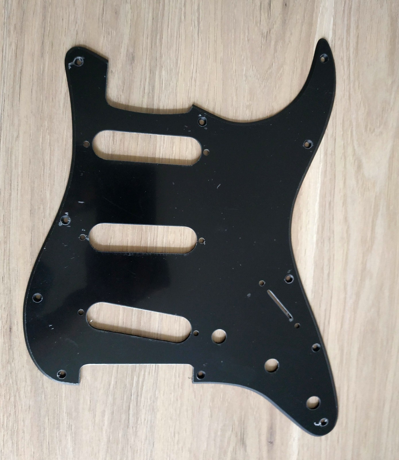 1ply black Pickguard for Stratocaster 11holes, 72 pattern, pots 1cm